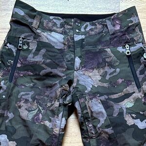Snow pants - camouflage with roses - size small - like new